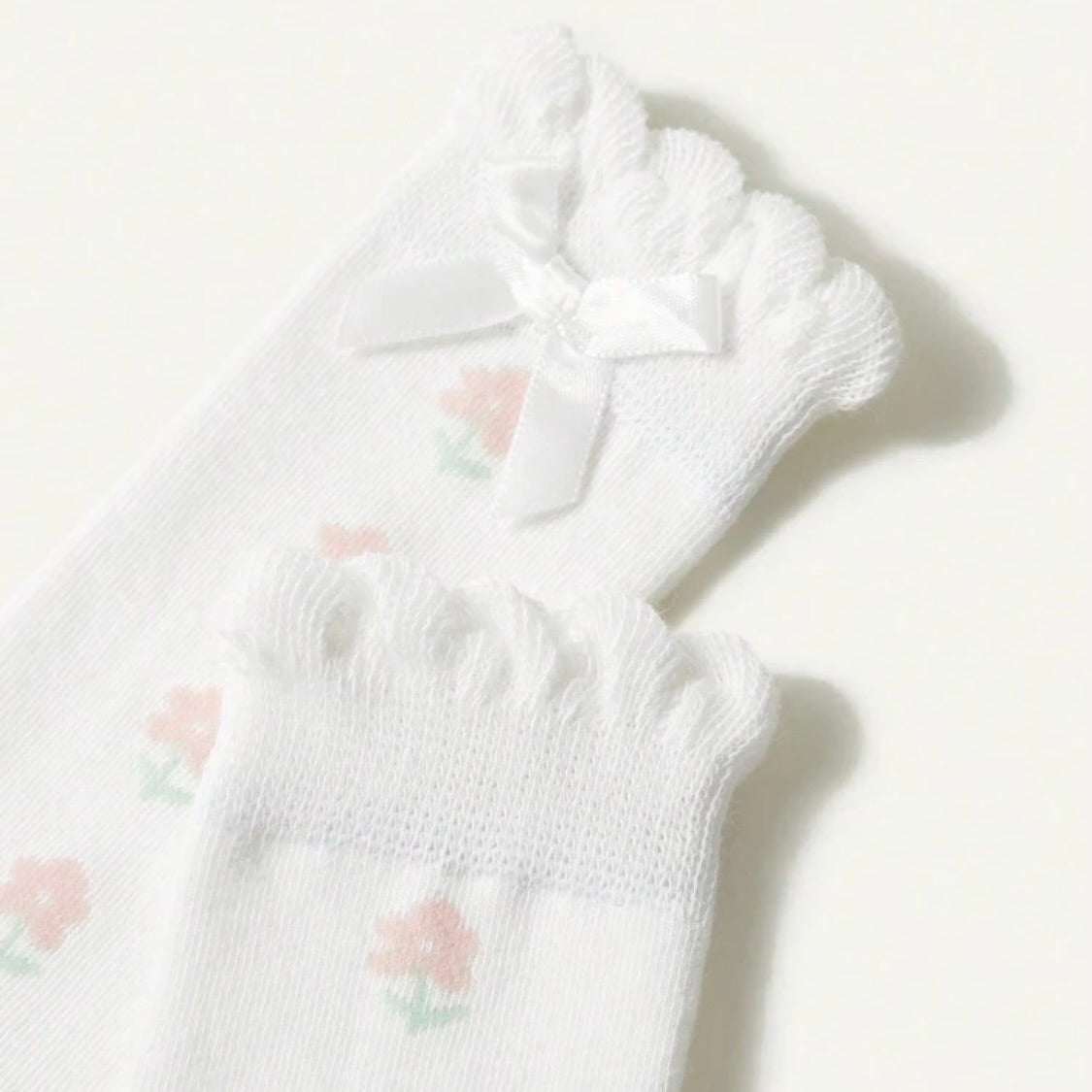 Medias Florales con Lazo